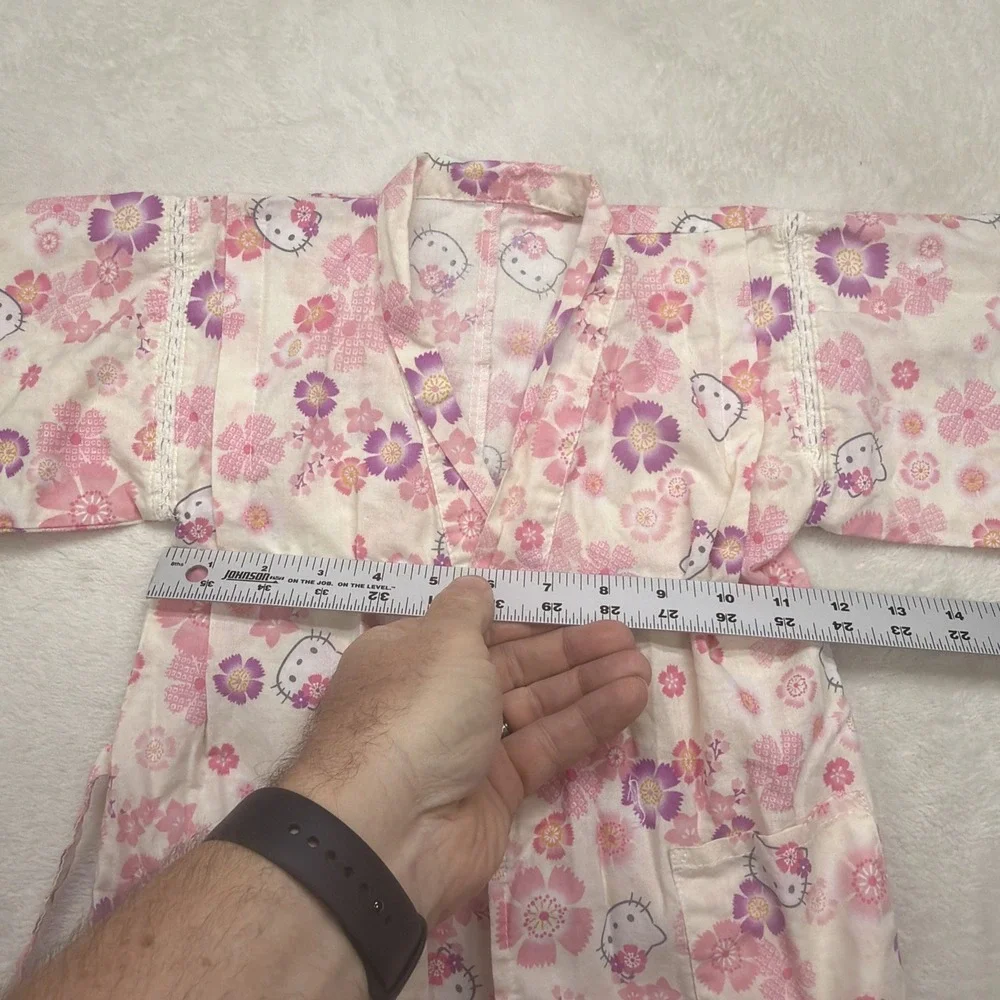 Hello Kitty Kimono Robe Girls 4T Pink Floral Yukata Tie Front‎ Sanrio